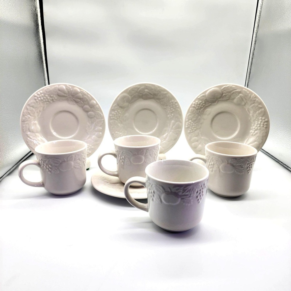 Set of 4 Gibson Housewares White Embossed‎ Fruit Coffee / Tea Cups & Saucers EUC